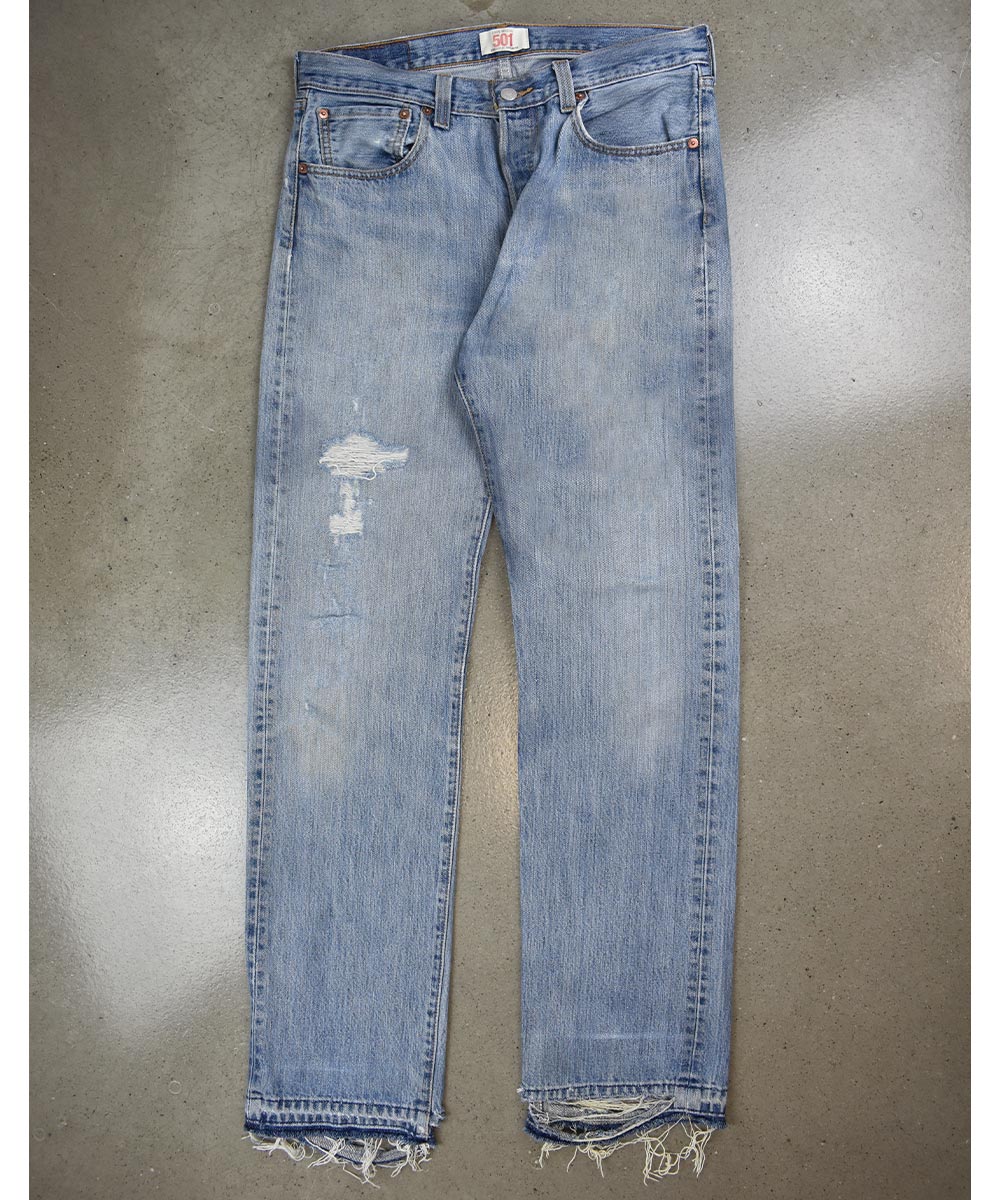 ▷ Levi's 501 Light Wash Blue Jeans