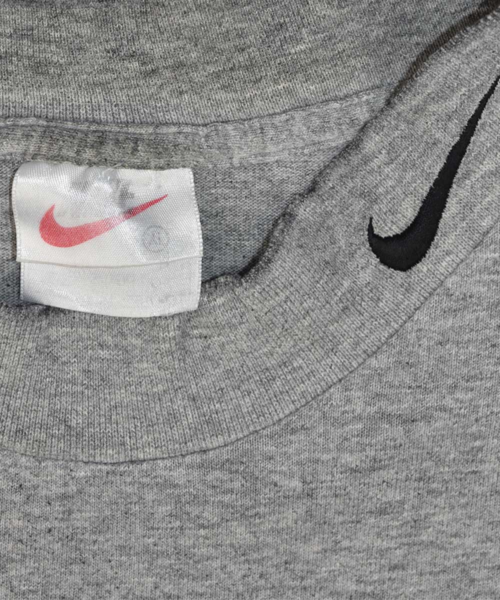 NIKE Vintage Long-Sleeve T-Shirt (XL)