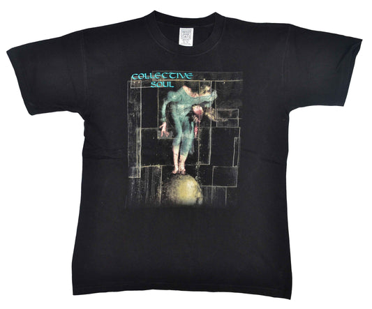 Vintage Band T-Shirt 1997 Collective Soul "Silent parade" Tour Collective Soul is an American rock band formed in 1992. The band went from obscurity to popularity in 1993 after releasing the song Shine. The single would remain the band's most well known song of their entire musical career. The tee has a good vintage condition.