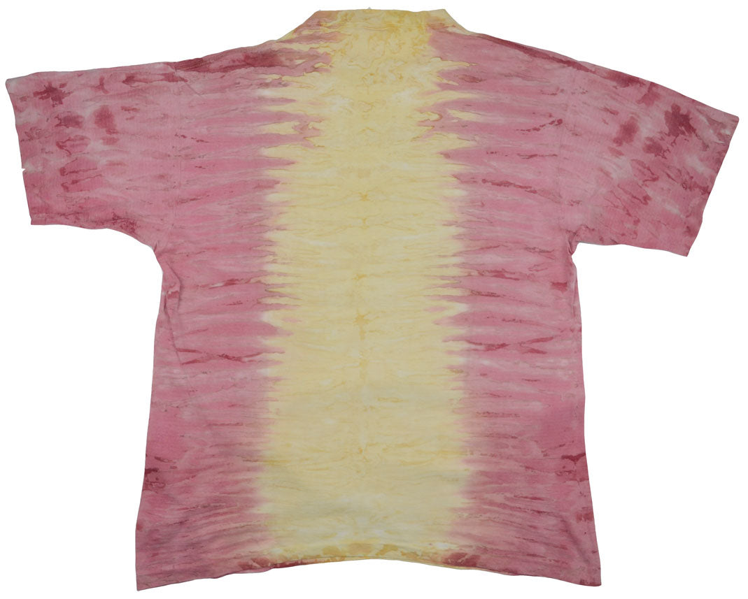 Vintage Van Halen 1995 "Balance Tour" Shirt Tie Dye  "It´s always about the music, never about anything else". Balance Tour became the most popular from the band. Collective Soul and Skid Row appeared and opened some shows during the tour.Some little stains. The tee has a good vintage look.
